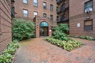 89-10 35th Ave, Jackson Heights, NY 11372 - Photo 3
