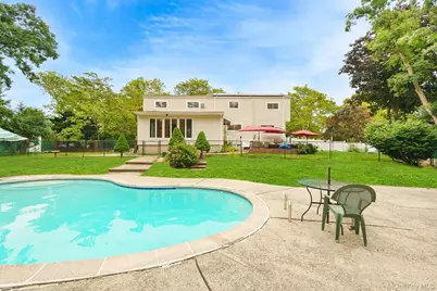 2 Village Drive W, Dix Hills, NY 11746 - Photo 33