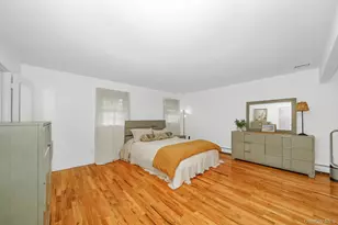 2 Village Dr W, Dix Hills, NY 11746 - Photo 23