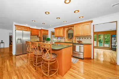 2 Village Drive W, Dix Hills, NY 11746 - Photo 11