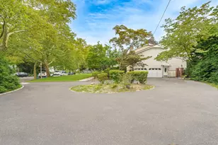2 Village Dr W, Dix Hills, NY 11746 - Photo 37