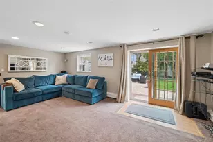 275 Violet St, Massapequa Park, NY 11762 - Photo 21