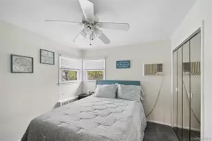 275 Violet St, Massapequa Park, NY 11762 - Photo 15