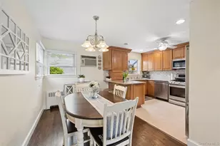 275 Violet St, Massapequa Park, NY 11762 - Photo 7