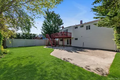 2056 Illona Lane, Merrick, NY 11566 - Photo 19