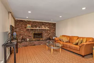 2056 Illona Ln, Merrick, NY 11566 - Photo 17