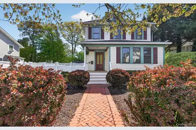 14 Franklin Avenue, Glen Cove, NY 11542 - Photo 1