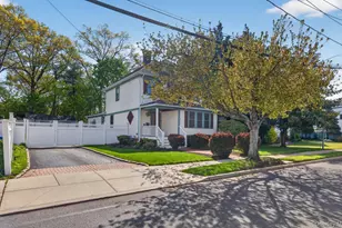 14 Franklin Ave, Glen Cove, NY 11542 - Photo 3