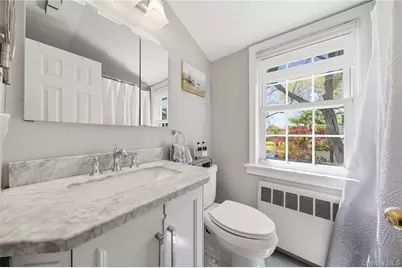 93 S Bay Avenue, Brightwaters, NY 11718 - Photo 33
