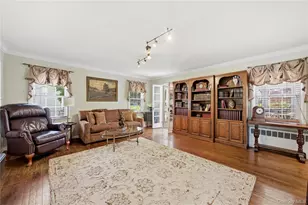 93 S Bay Ave, Brightwaters, NY 11718 - Photo 25
