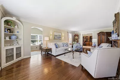 93 S Bay Avenue, Brightwaters, NY 11718 - Photo 9
