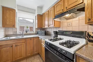 35-03 205th St, Bayside, NY 11361 - Photo 7