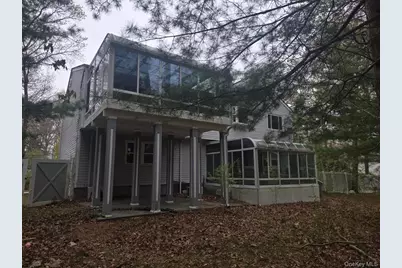 25 Pinecone Lane, Islandia, NY 11749 - Photo 3