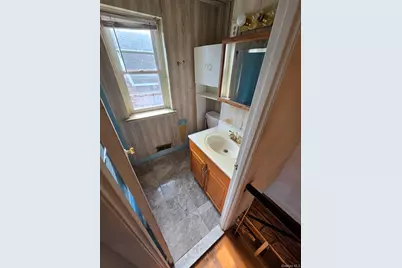 1611 Plainview Avenue #0, Far Rockaway, NY 11691 - Photo 9