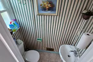 16-11 Plainview Ave, Far Rockaway, NY 11691 - Photo 3