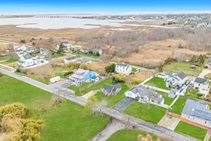 76 Huntington Dr, Mastic Beach, NY 11951 - Photo 23