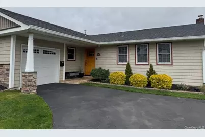 1917 Jackson Avenue, West Islip, NY 11795 - Photo 3