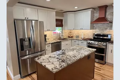 1917 Jackson Avenue, West Islip, NY 11795 - Photo 11