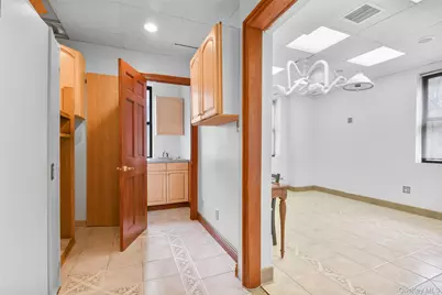 115 E 61st Street #4C, New York, NY 10065 - Photo 15