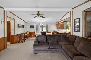 638 Fresh Pond Ave, Calverton, NY 11933 - Photo 5