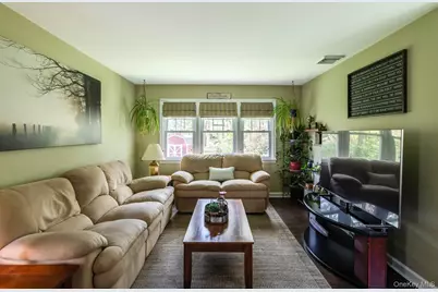 12 Pine Hill Drive, Wappingers Falls, NY 12590 - Photo 9