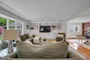 33 Poplar Pl, Port Washington, NY 11050 - Photo 5