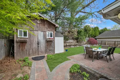 33 Poplar Place, Port Washington, NY 11050 - Photo 27