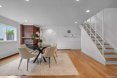 33 Poplar Place, Port Washington, NY 11050 - Photo 9