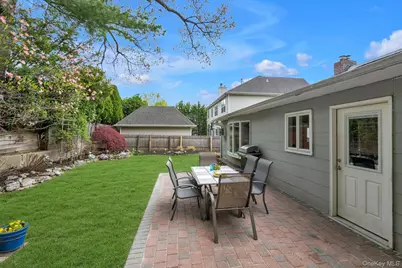 33 Poplar Place, Port Washington, NY 11050 - Photo 25