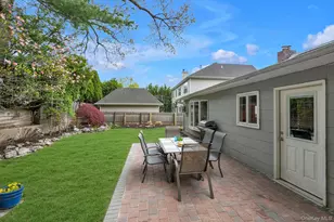 33 Poplar Pl, Port Washington, NY 11050 - Photo 25