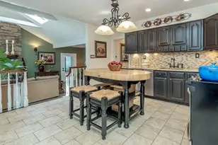 3 Duke Pl, Glen Cove, NY 11542 - Photo 9