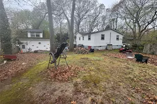 11 Arverne Rd, Sound Beach, NY 11789 - Photo 3