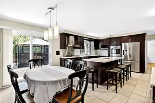 11 Bonnie Lynn Ct, Roslyn, NY 11576 - Photo 11