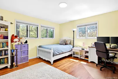 11 Bonnie Lynn Court, Roslyn, NY 11576 - Photo 17