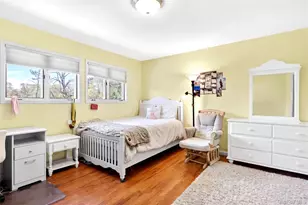 11 Bonnie Lynn Ct, Roslyn, NY 11576 - Photo 15