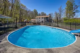 32 Cole Rd, Pleasant Valley, NY 12569 - Photo 3
