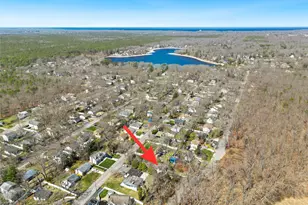38 Corey Trl, Ridge, NY 11961 - Photo 3