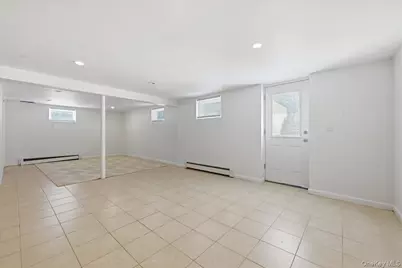 31 Chelsea Drive, Syosset, NY 11791 - Photo 27