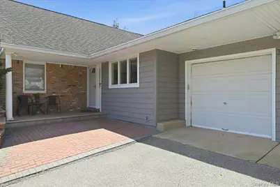 31 Chelsea Drive, Syosset, NY 11791 - Photo 3