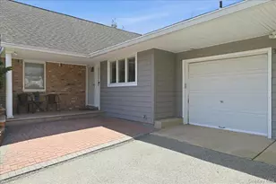 31 Chelsea Dr, Syosset, NY 11791 - Photo 3
