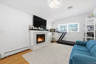 31 Chelsea Dr, Syosset, NY 11791 - Photo 17