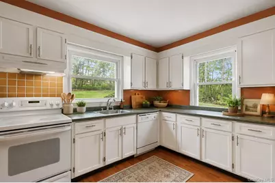 24 Carolyn Way, Somers, NY 10589 - Photo 7