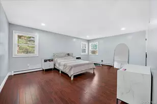 2 Vanderbilt Pkwy, Dix Hills, NY 11746 - Photo 21