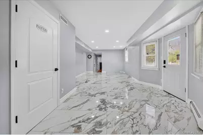2 Vanderbilt Parkway, Dix Hills, NY 11746 - Photo 15