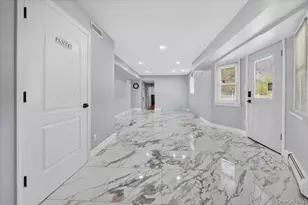 2 Vanderbilt Pkwy, Dix Hills, NY 11746 - Photo 15
