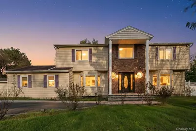 2 Vanderbilt Parkway, Dix Hills, NY 11746 - Photo 3