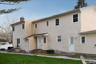 2 Vanderbilt Pkwy, Dix Hills, NY 11746 - Photo 41