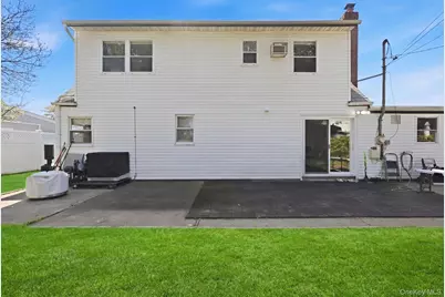 440 Cole Place, Bethpage, NY 11714 - Photo 3