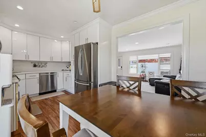 440 Cole Place, Bethpage, NY 11714 - Photo 11