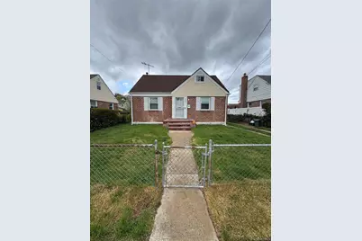 831 James Place, Uniondale, NY 11553 - Photo 1
